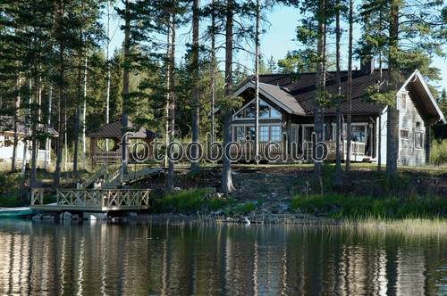 дом у озера, река, лес