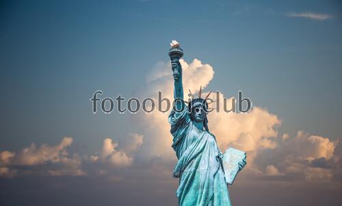 Статуя свободы, Нью-Йорк, виды нью-йорка, облака, манхэттен